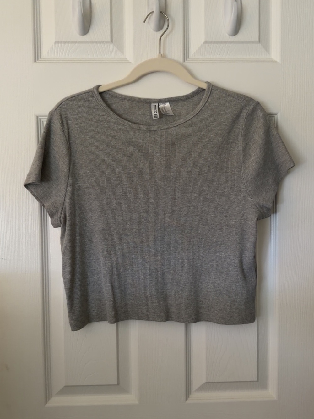 Bundle of H&M ribbed cropped t shirts - Picture 4 of 6